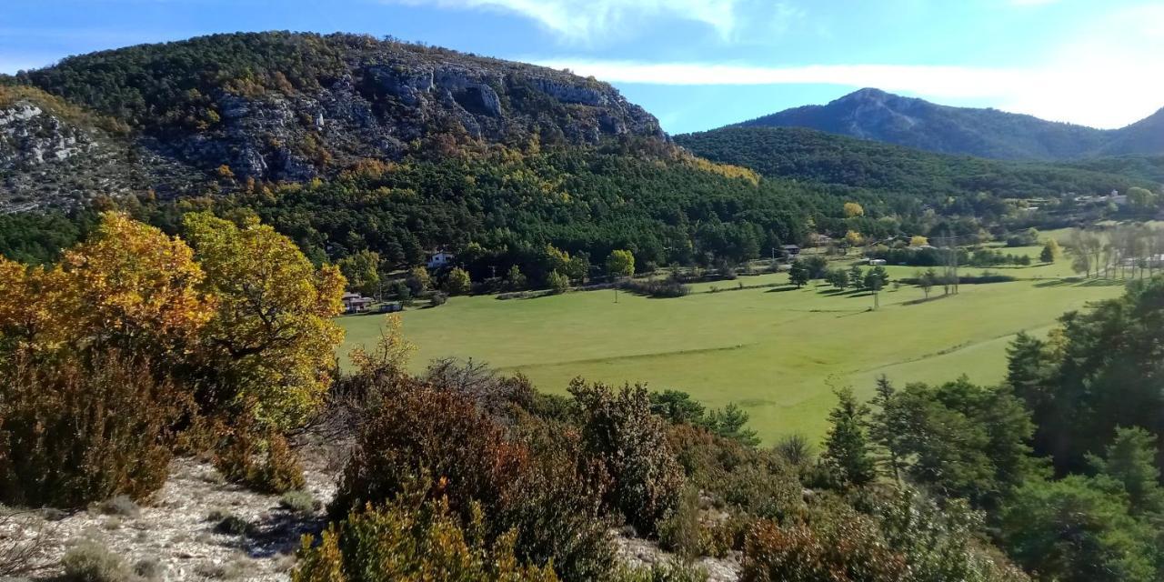 Montagne, Mer Et Verdon Séranon Kültér fotó
